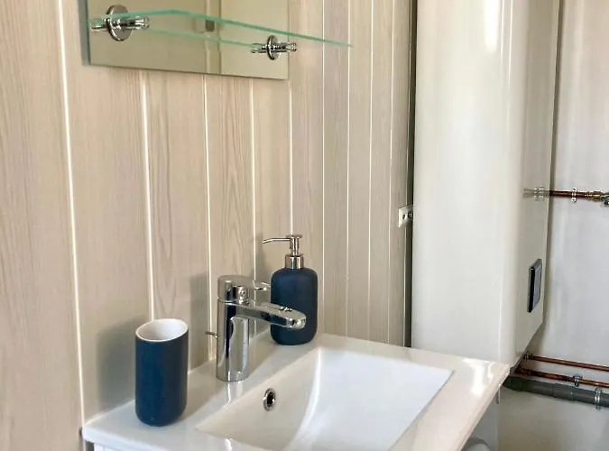 Bord De * Уистреам